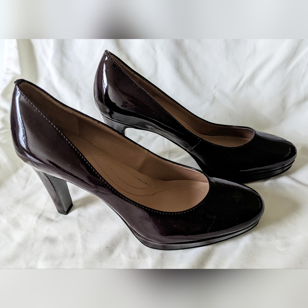 TAHARI Burgundy Patent Leather Pumps, Size 7M